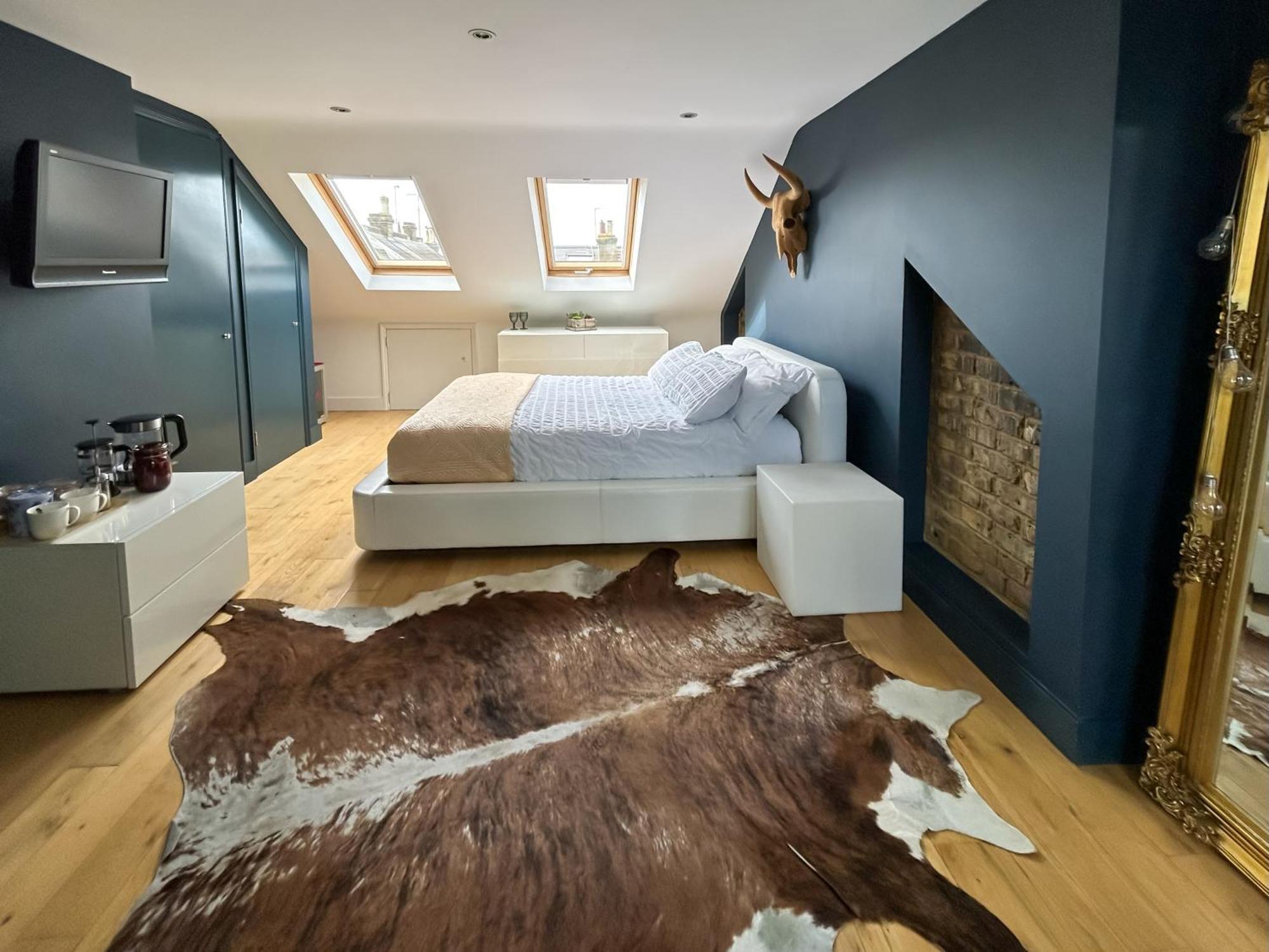 The Crown Loft Ensuite Luxury Accomodation Кингстън на Темза Екстериор снимка